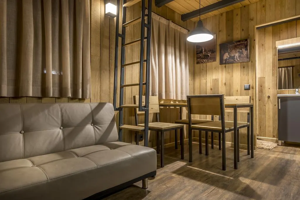 אתר קמפינג Arrós Bungalows Verneda Mountain Resort