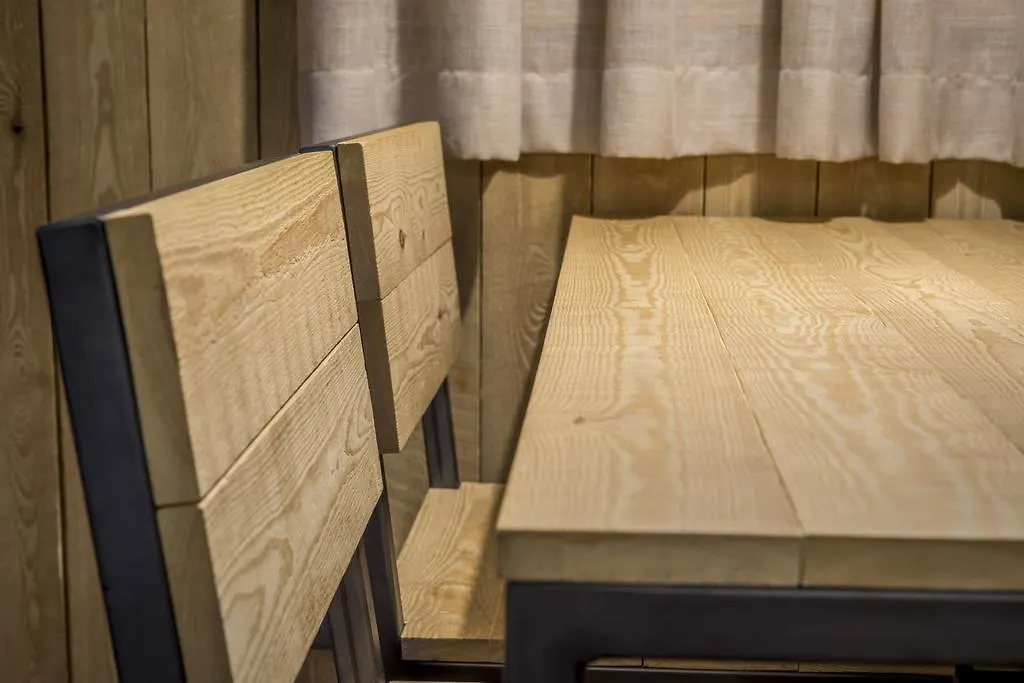 אתר קמפינג Arrós Bungalows Verneda Mountain Resort