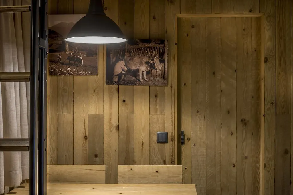 אתר קמפינג Arrós Bungalows Verneda Mountain Resort